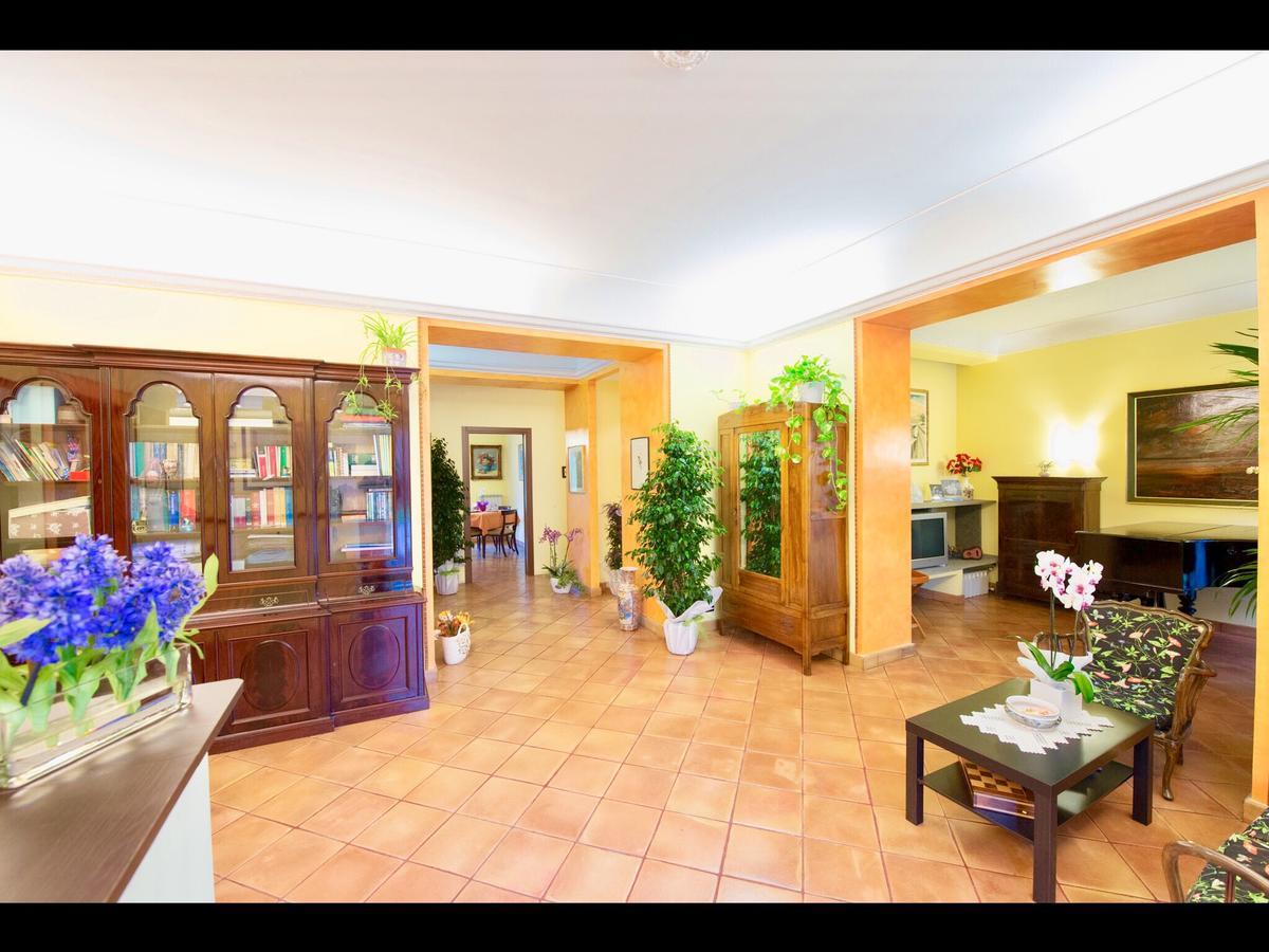 Borgo Dei Castelli Hotel โกรตาเฟราตา ภายนอก รูปภาพ