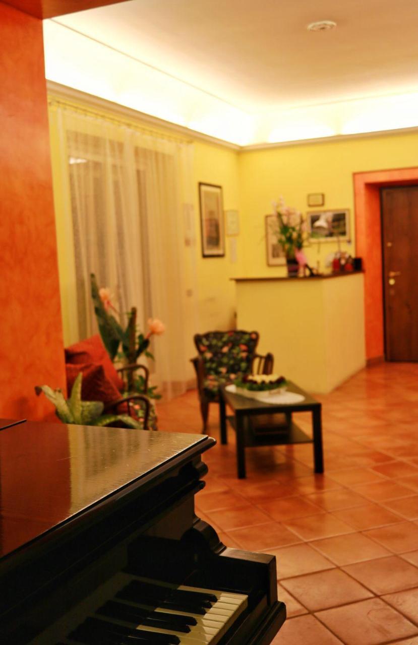 Borgo Dei Castelli Hotel โกรตาเฟราตา ภายนอก รูปภาพ